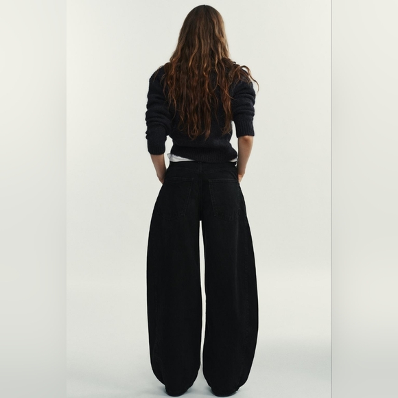 Zara Women's Mid-rise Oversize Black Flare Jeans - Picture 3 of 16